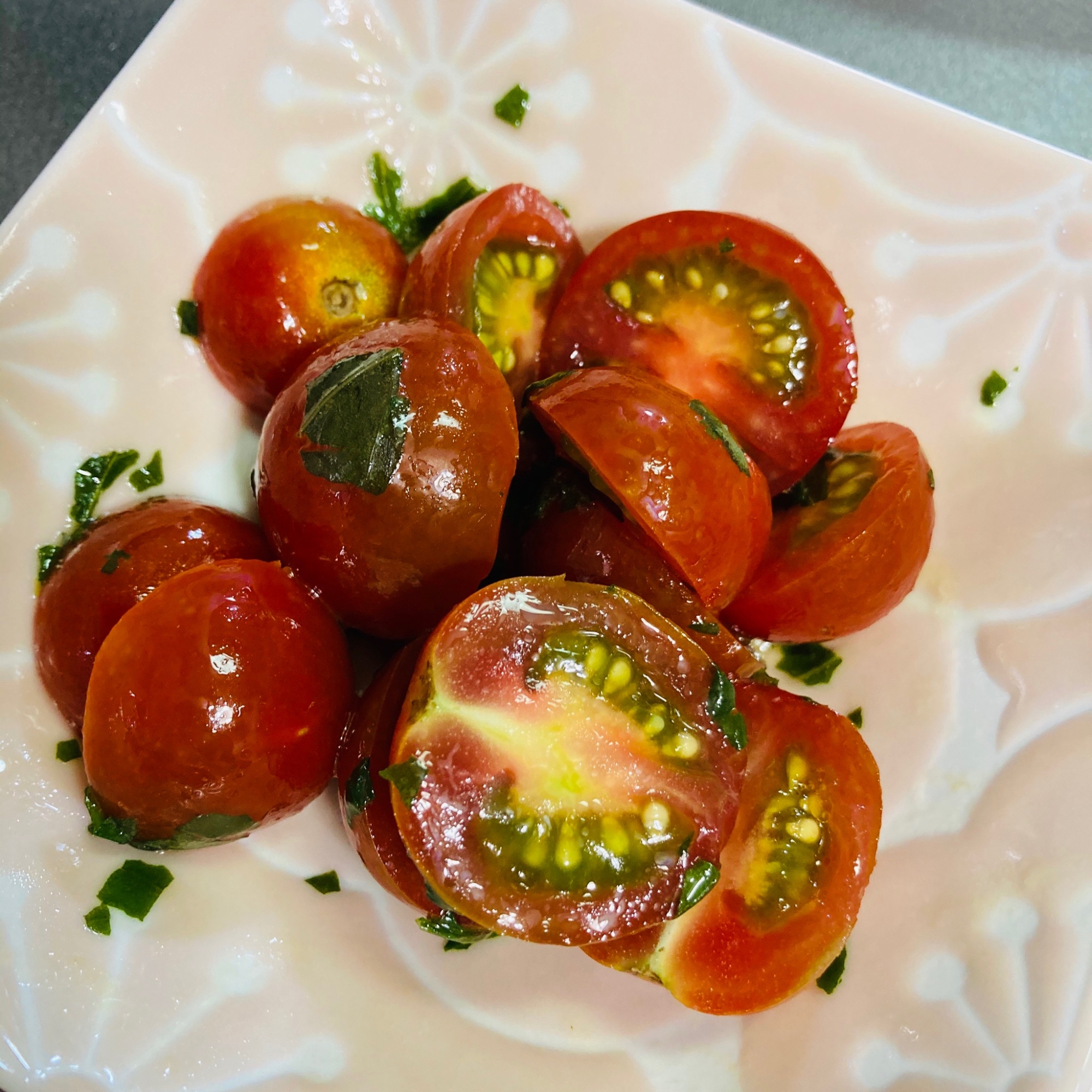 トマトのバジル和え レシピ 作り方 By Yumyum 楽天レシピ トマトのバジル和え レシピ 作り方 By Yumyum 楽天レシピ