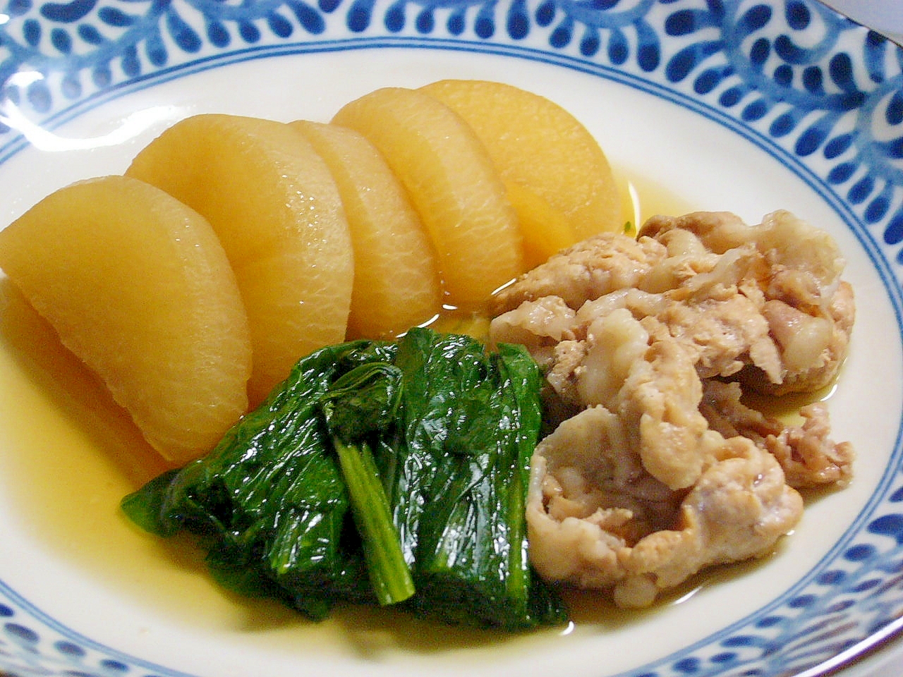 味がしみ込んで美味しい!「大根と豚肉の柔らか煮♬」