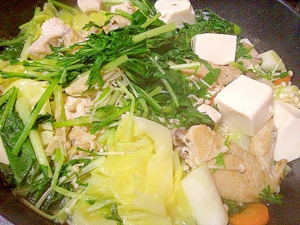 手羽先の白湯スープ鍋