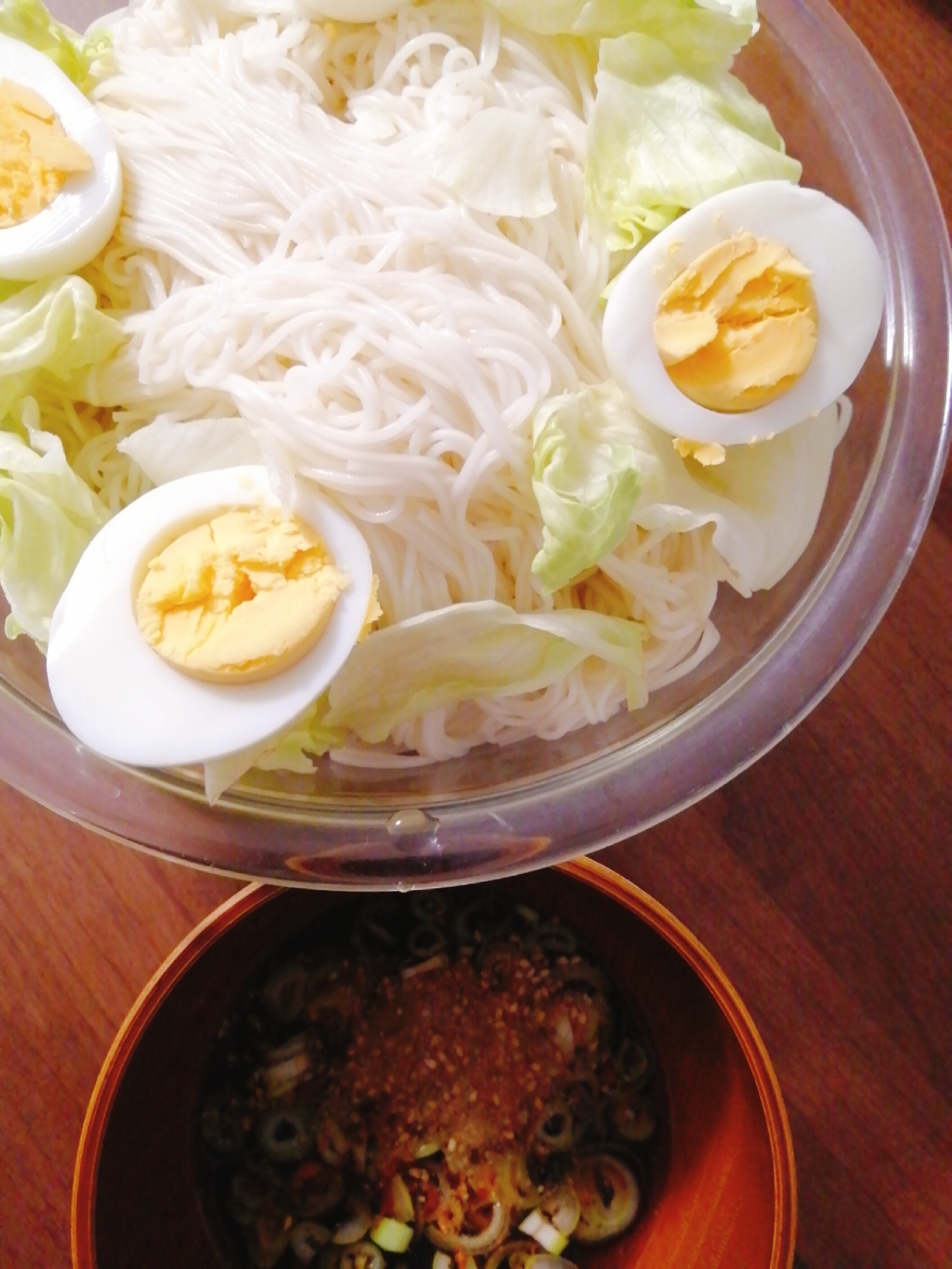 ゆでたまレタスラー油そうめん