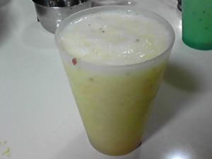 パイナップル缶詰でミックスジュース