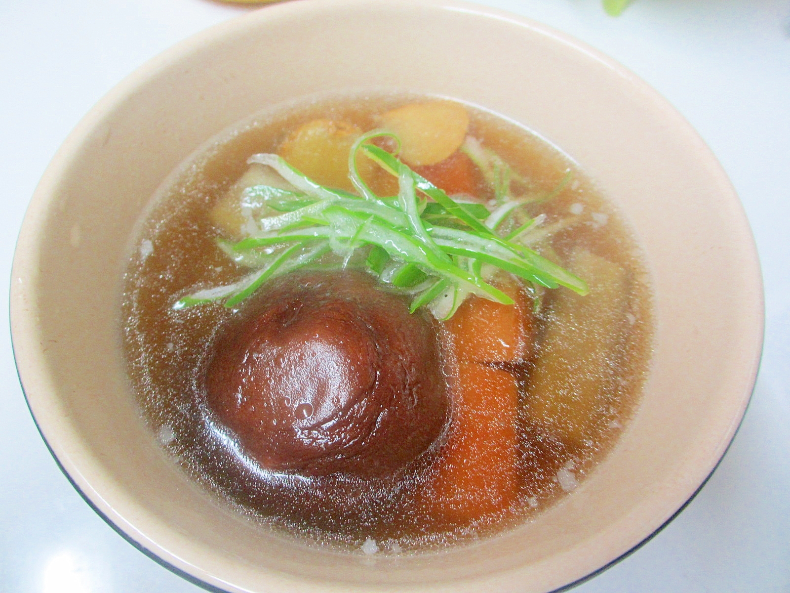 圧力鍋で豚バラとゴボウのスープ
