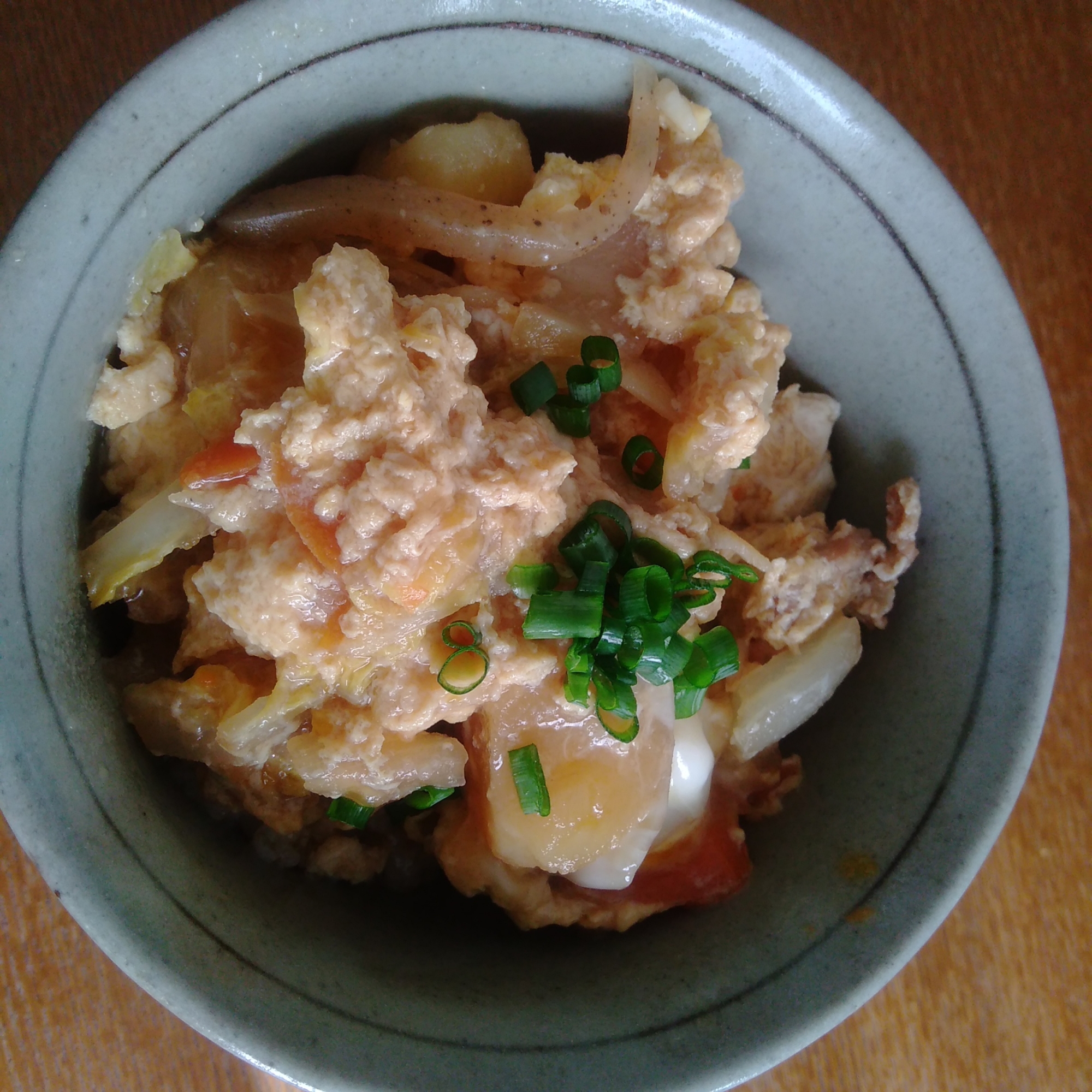 肉じゃがの卵とじ丼