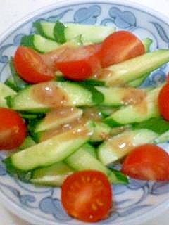 ごま豆乳ドレッシングのサラダ