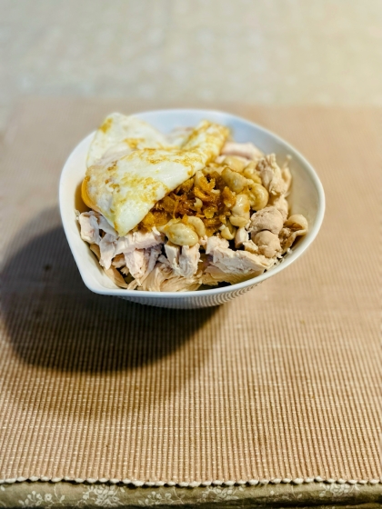 台湾の屋台ご飯『鶏肉飯(ジーローファン)』