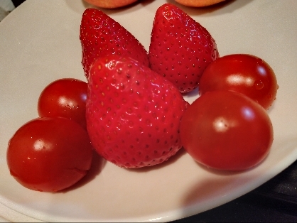 いちごフルーツトマト♪赤い甘いマリネ