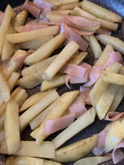 5分でできちゃう!じゃがいもとベーコンの簡単炒め物
