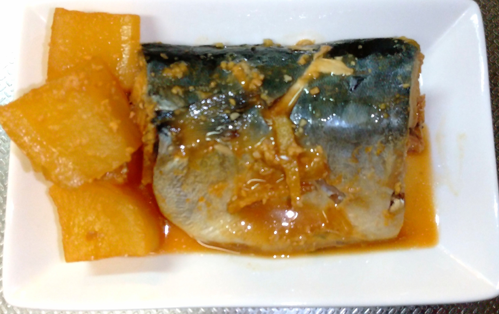 *さばと大根の味噌煮*