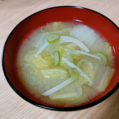 「白菜」とえのきと葱のお味噌汁