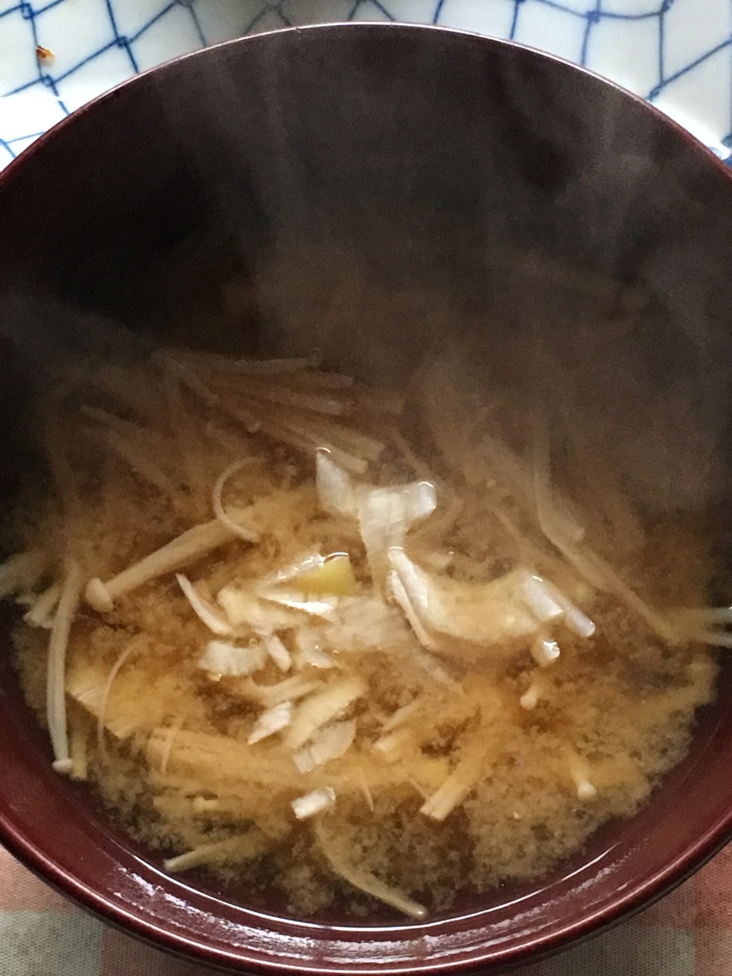 えのき、ネギ、煮干しの味噌汁