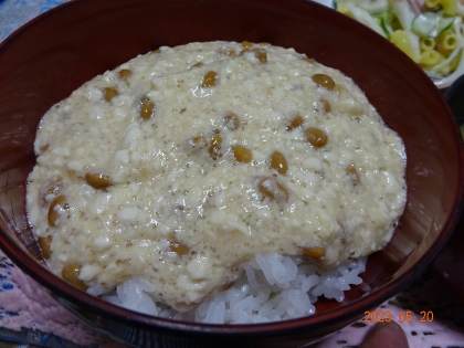 とろろと豆腐と納豆のご飯