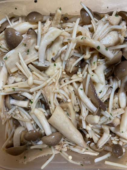 レンジで簡単♪3種のきのこのマリネ