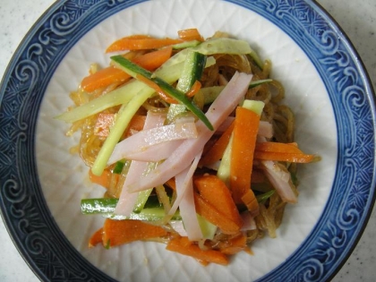 調味料の中で、春雨を戻しながら煮る！の時短でなおかつ味が均等に付くのですごいおいしかったです。家族にも好評でした♪