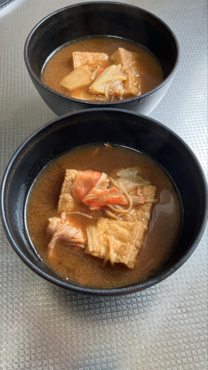 厚揚げとカニカマの味噌汁