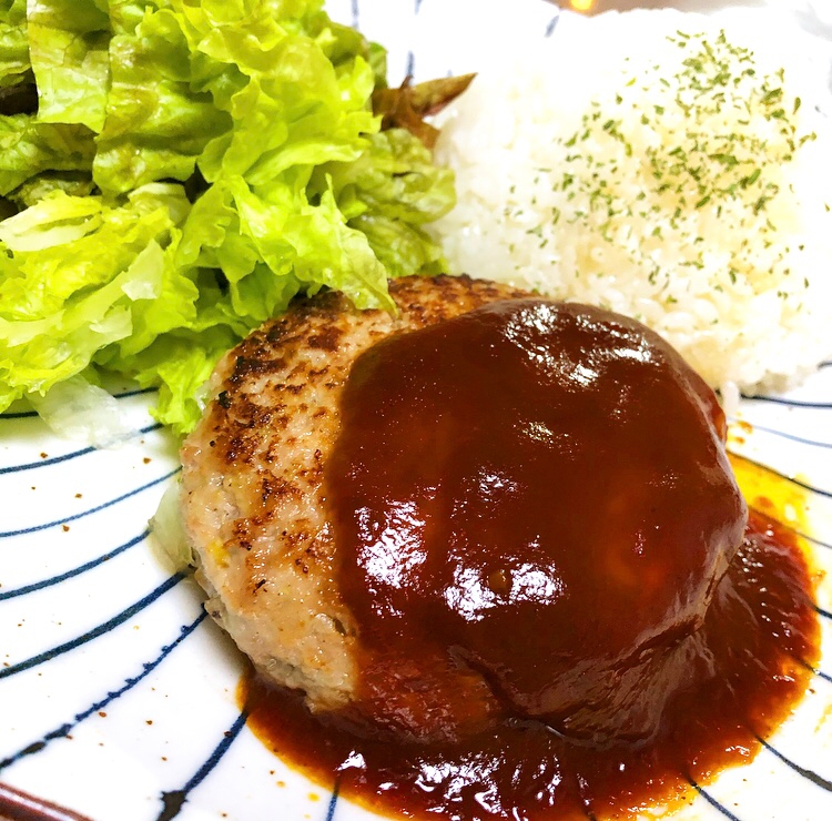 お肉少なめ玉ねぎ多め⭐️柔らかハンバーグ