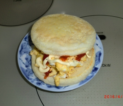 スクランブルエッグのイングリッシュマフィン♡