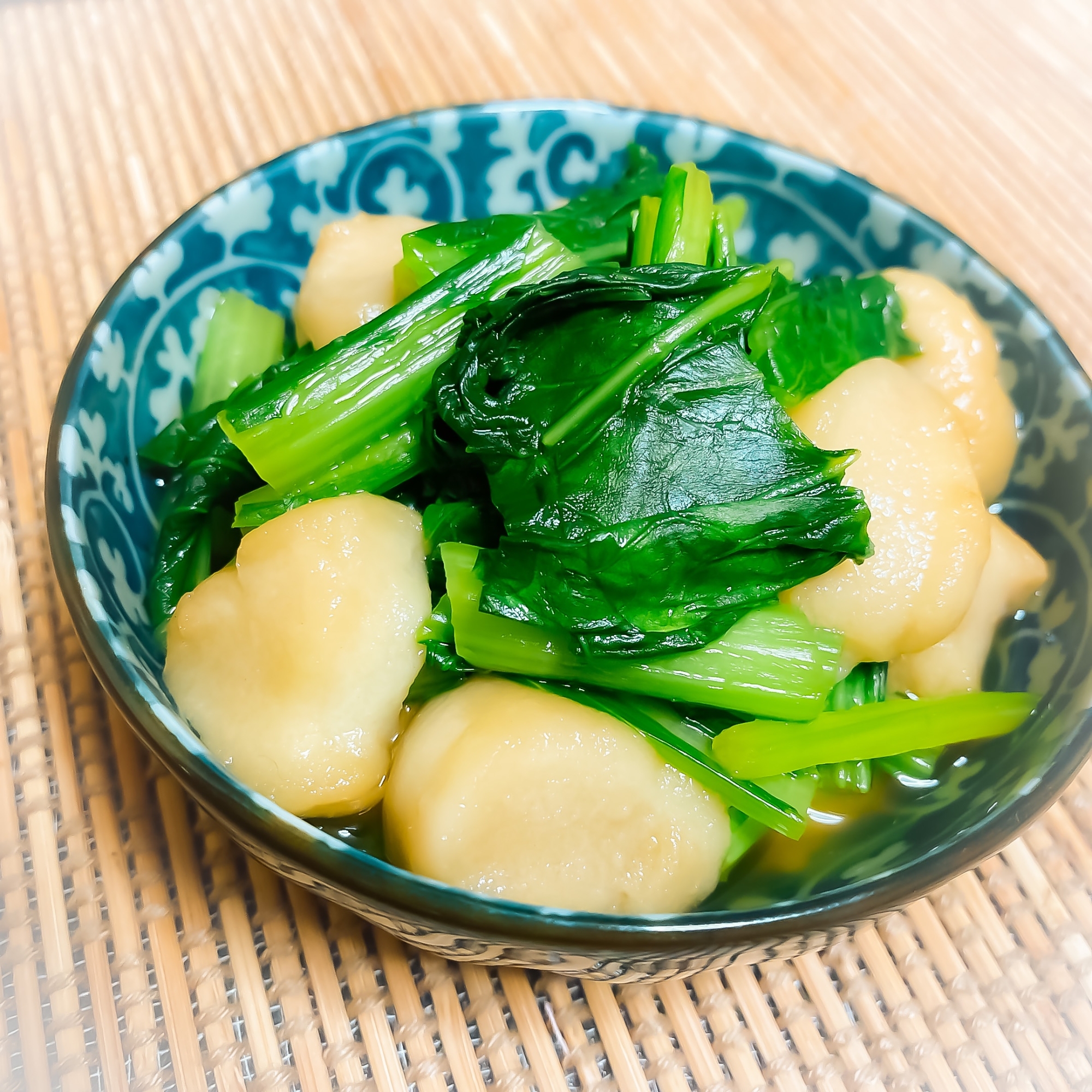 じゅんわりお出汁がしみてる❁⃘お麩と小松菜の煮浸し