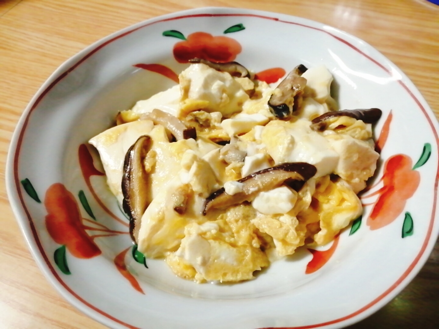豆腐と卵と椎茸の炒め物