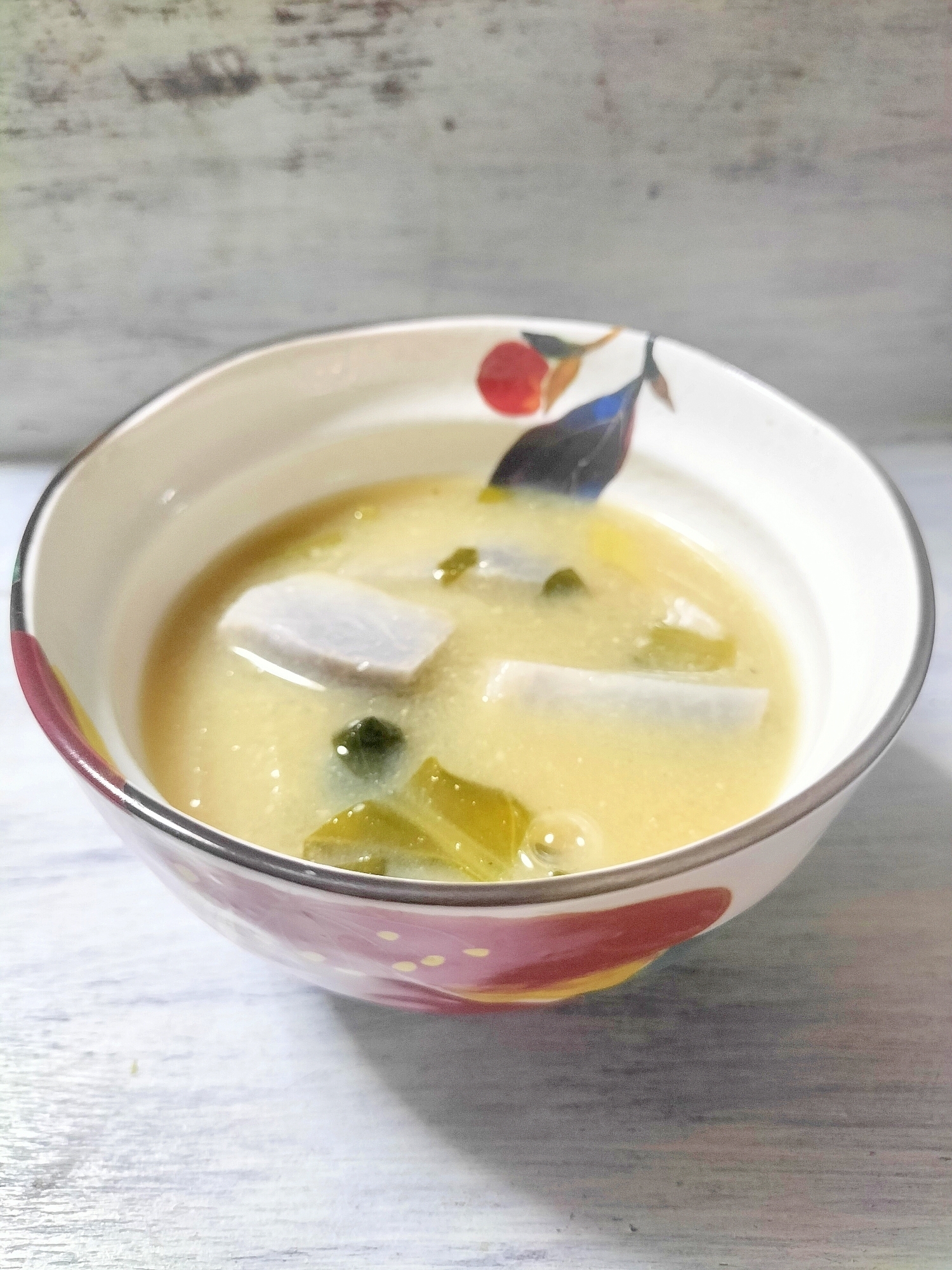 おっきな里芋と小松菜のお味噌汁