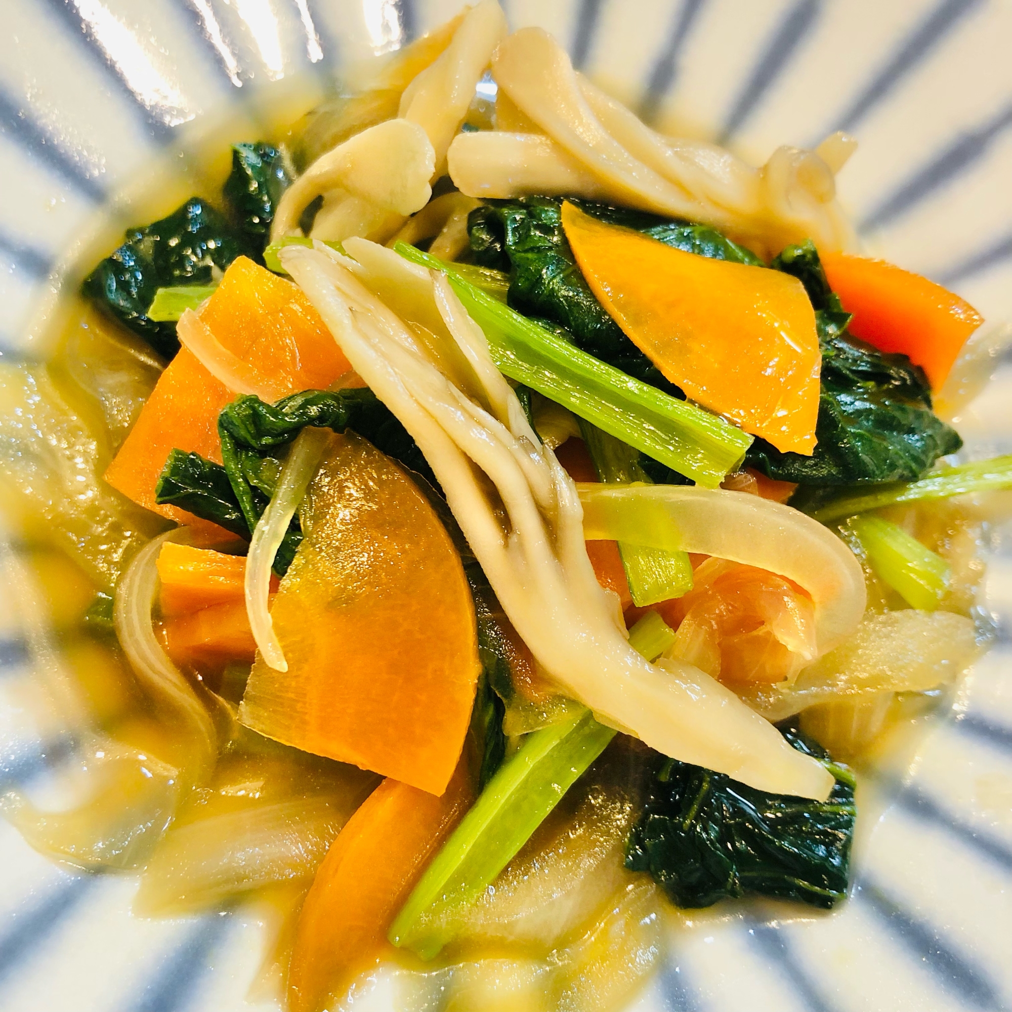 小松菜と舞茸の野菜炒め