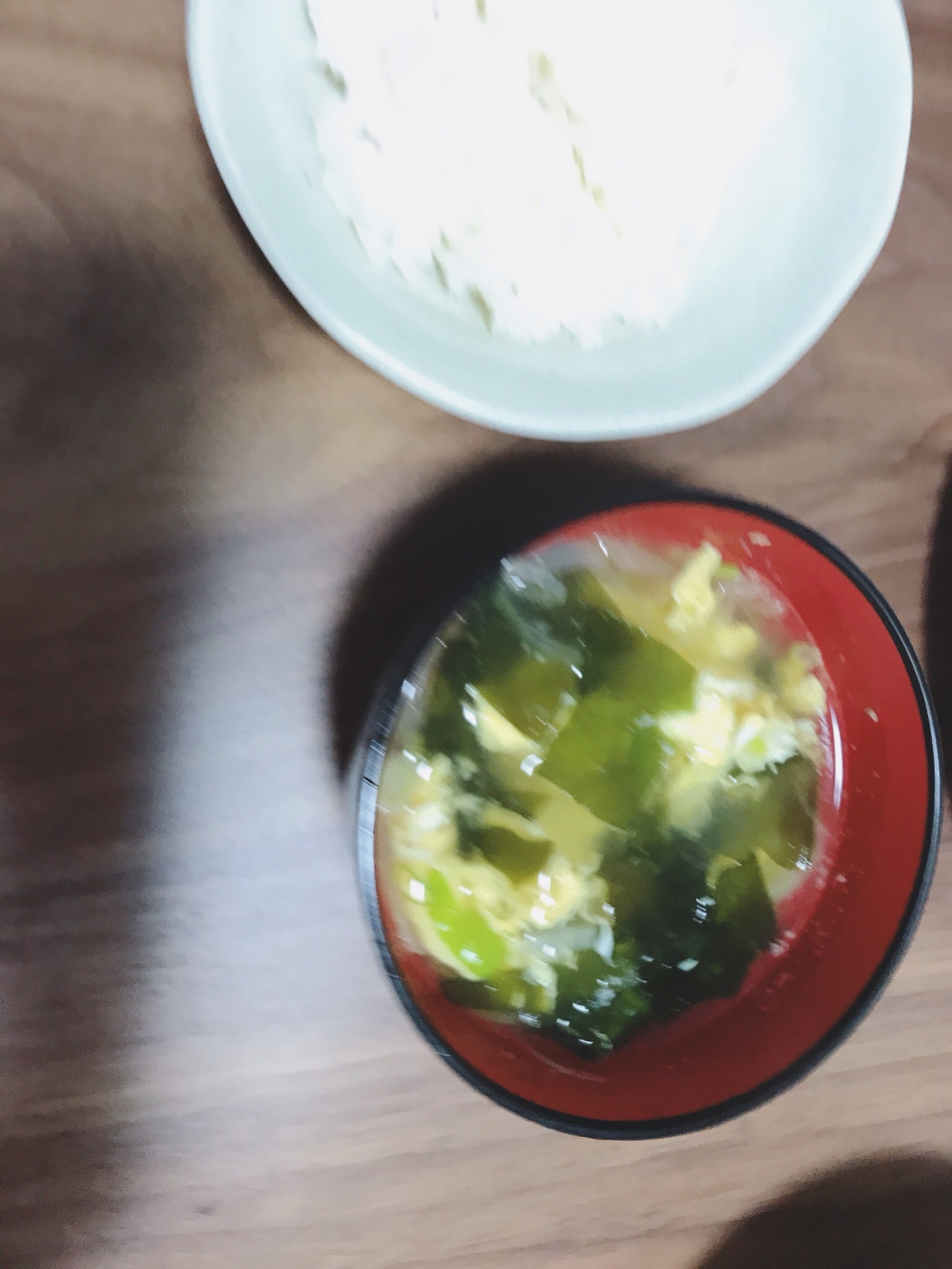 簡単に作れる夕飯！わかめと卵の中華スープ