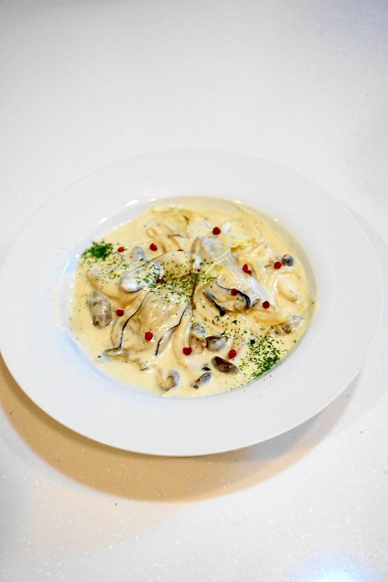 クリーミーで味わい深い!牡蠣とキノコのクリーム煮