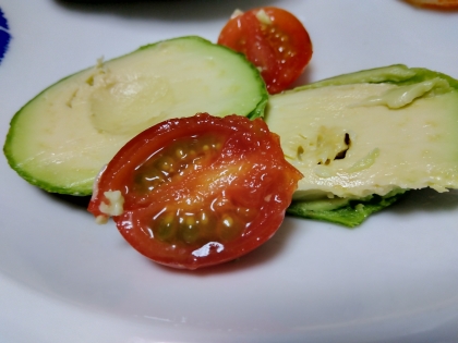 アボカドの中華サラダ