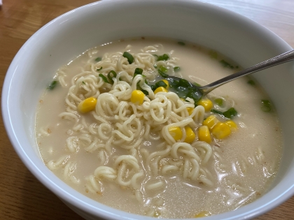 アレンジうまかっちゃん☆キムチとんこつラーメン