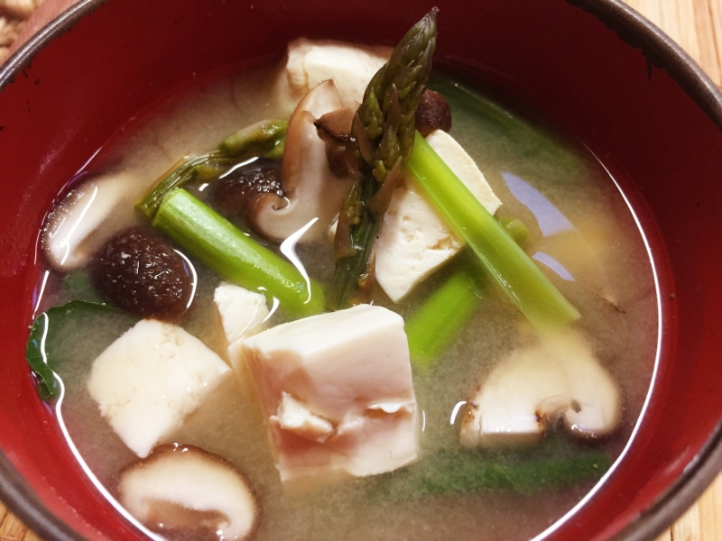 豆腐&小松菜&シイタケ&アスパラの味噌汁