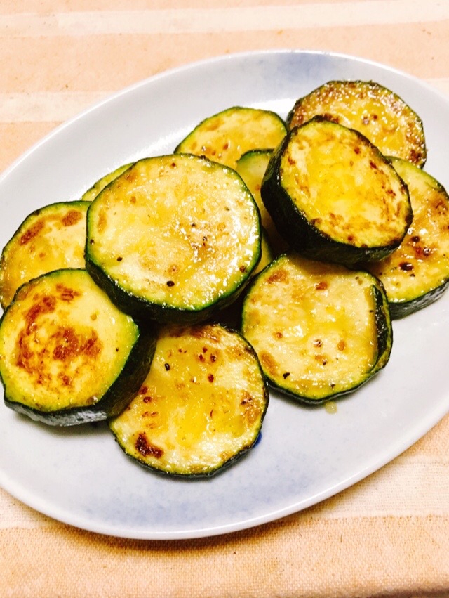 簡単おつまみ ズッキーニのオリーブオイル焼き レシピ 作り方 By Kuroneco 楽天レシピ 簡単おつまみ ズッキーニのオリーブオイル焼き レシピ 作り方 By Kuroneco 楽天レシピ