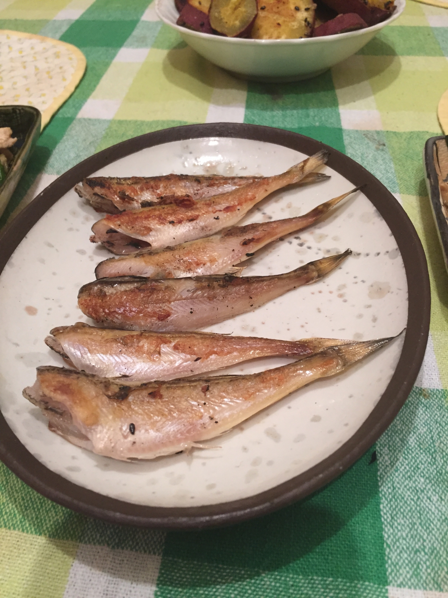 ハタハタの美味しい焼き方 フライパン レシピ 作り方 By 無添加手作り 家庭料理研究家 楽天レシピ ハタハタの美味しい焼き方 フライパン レシピ 作り方 By 無添加手作り 家庭料理研究家 楽天レシピ