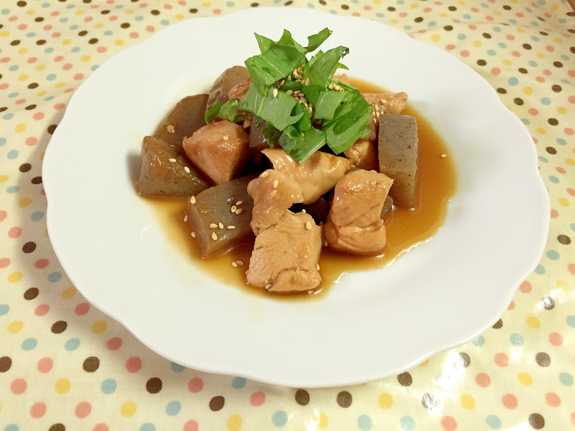 甘辛醤油が染み入る♩こんにゃくと鶏肉の和風煮