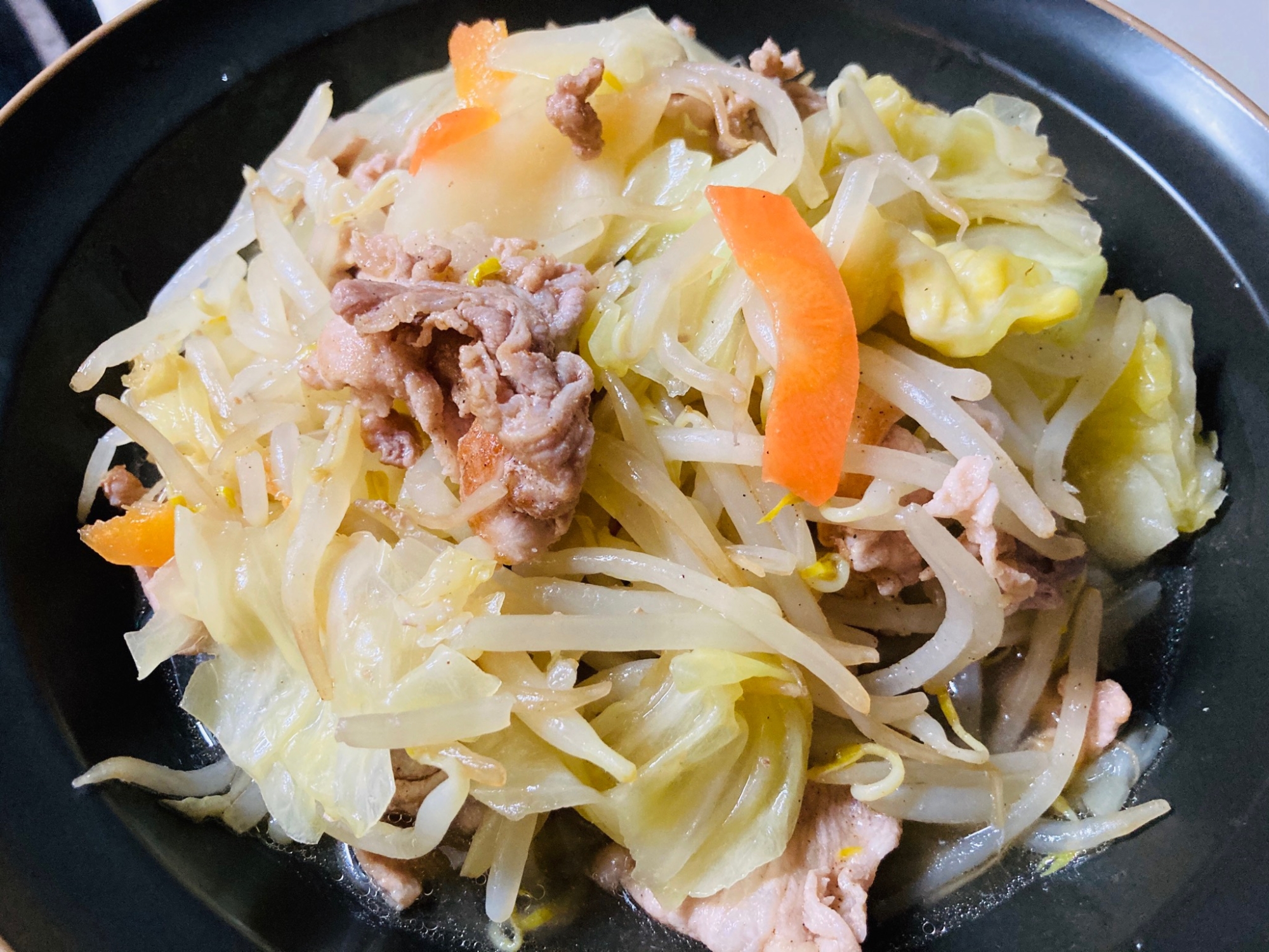 残ったラーメンスープで！肉野菜炒め