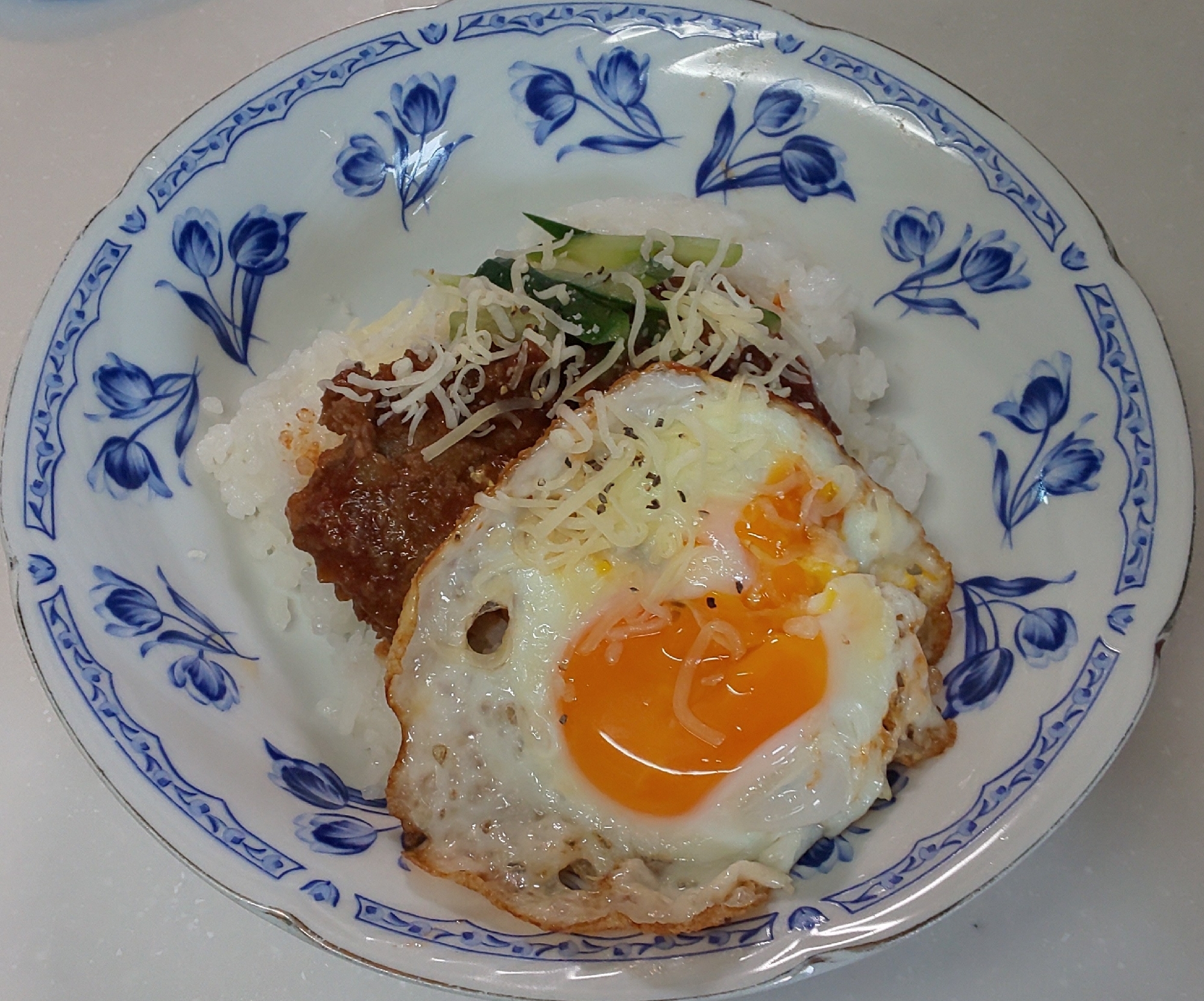 お弁当のハンバーグで☆ロコモコ丼(^^)/