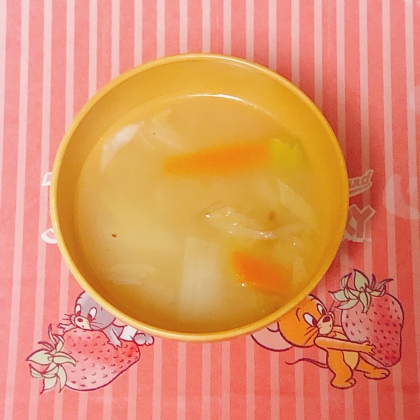 にんじん・キャベツ・カリフラワー・油揚げの味噌汁