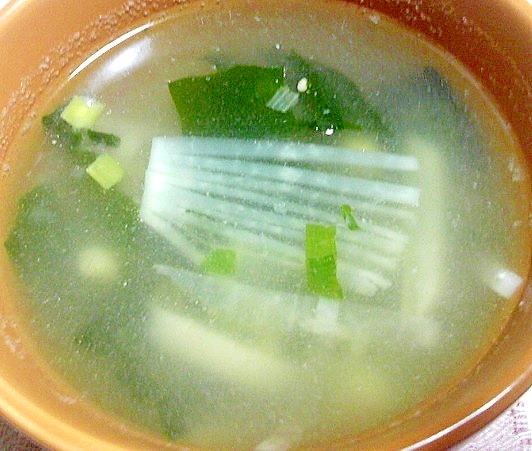 ワカメと大根の中華スープ