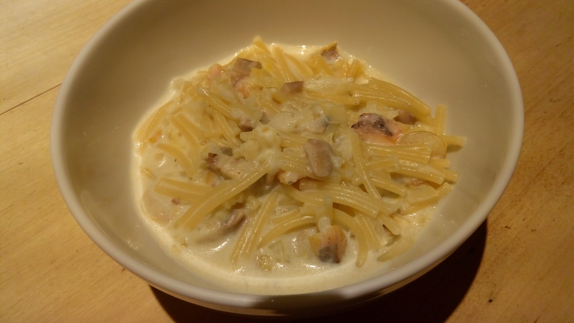 離乳食　幼児食　キャベツとサーモンのクリームパスタ