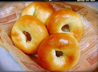 二次発酵なしで作れちゃう簡単もちもちミニベーグル レシピ 作り方 By Mikann77 楽天レシピ 二次発酵なしで作れちゃう簡単もちもちミニベーグル レシピ 作り方 By Mikann77 楽天レシピ