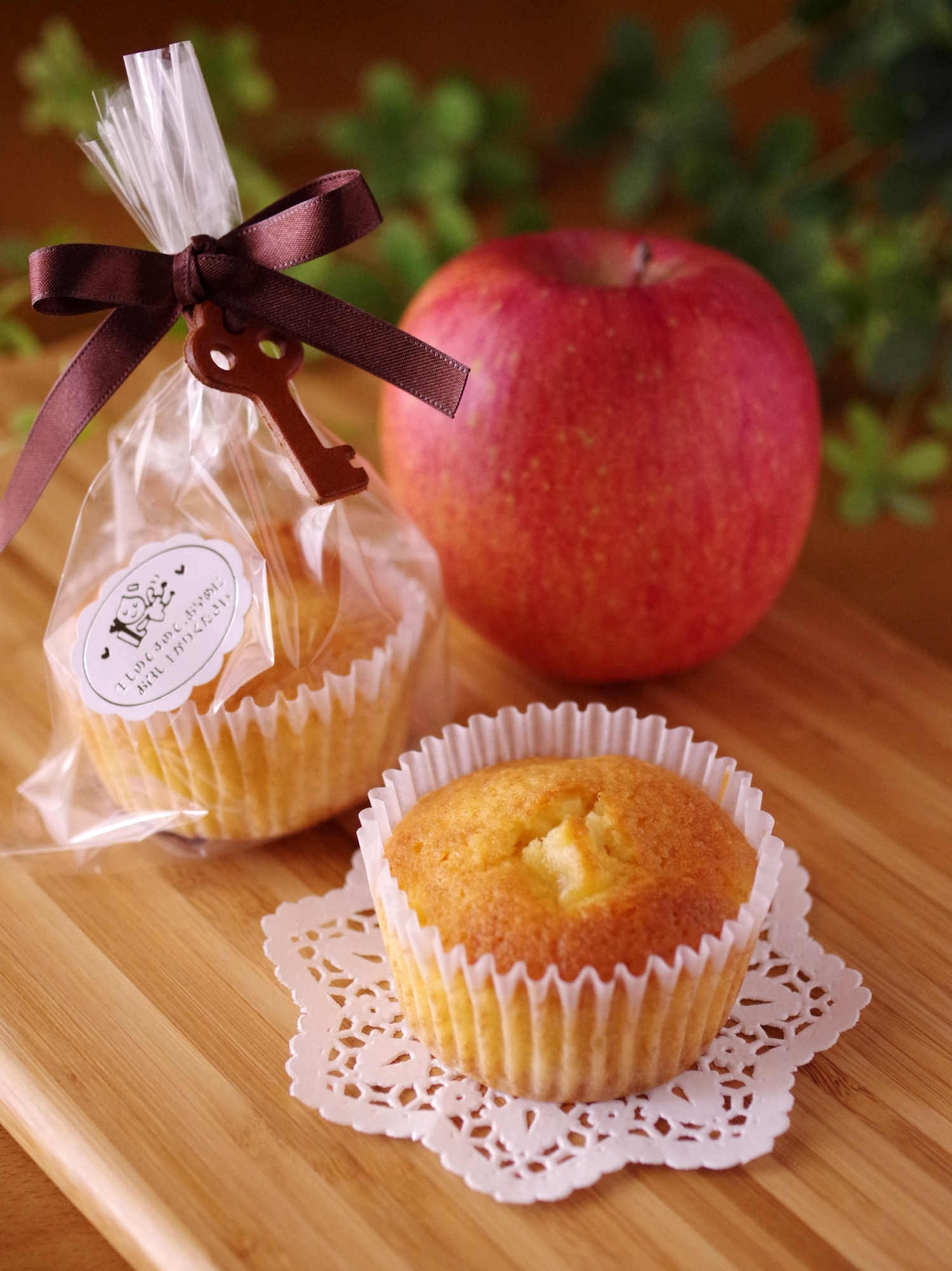 薄力粉で簡単♪りんごのカップケーキ