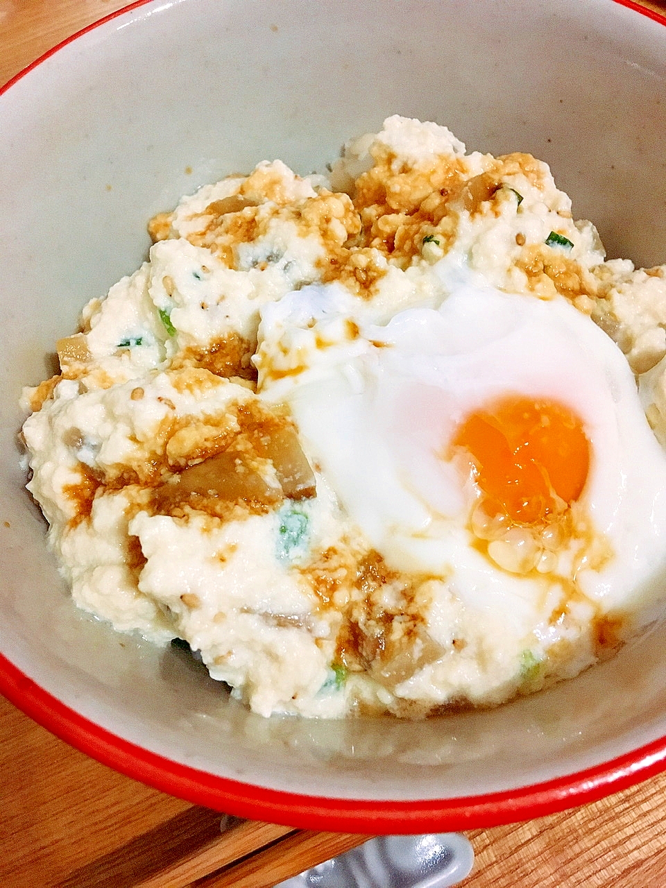 混ぜて美味しい！豆腐丼