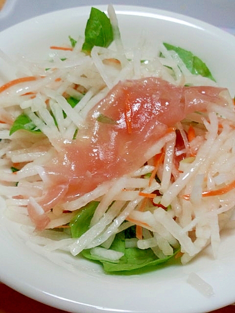 コンビニ食材活用ですぐ出来る☆おつまみサラダ
