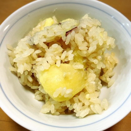 久しぶりにさつまいもご飯にしました！
めんつゆ簡単で良かったです☆
とっても美味しかったです☆
ごちそうさまでした☆