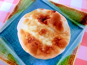 餃子の皮で!甘しょっぱいたまり醤油せんべい★