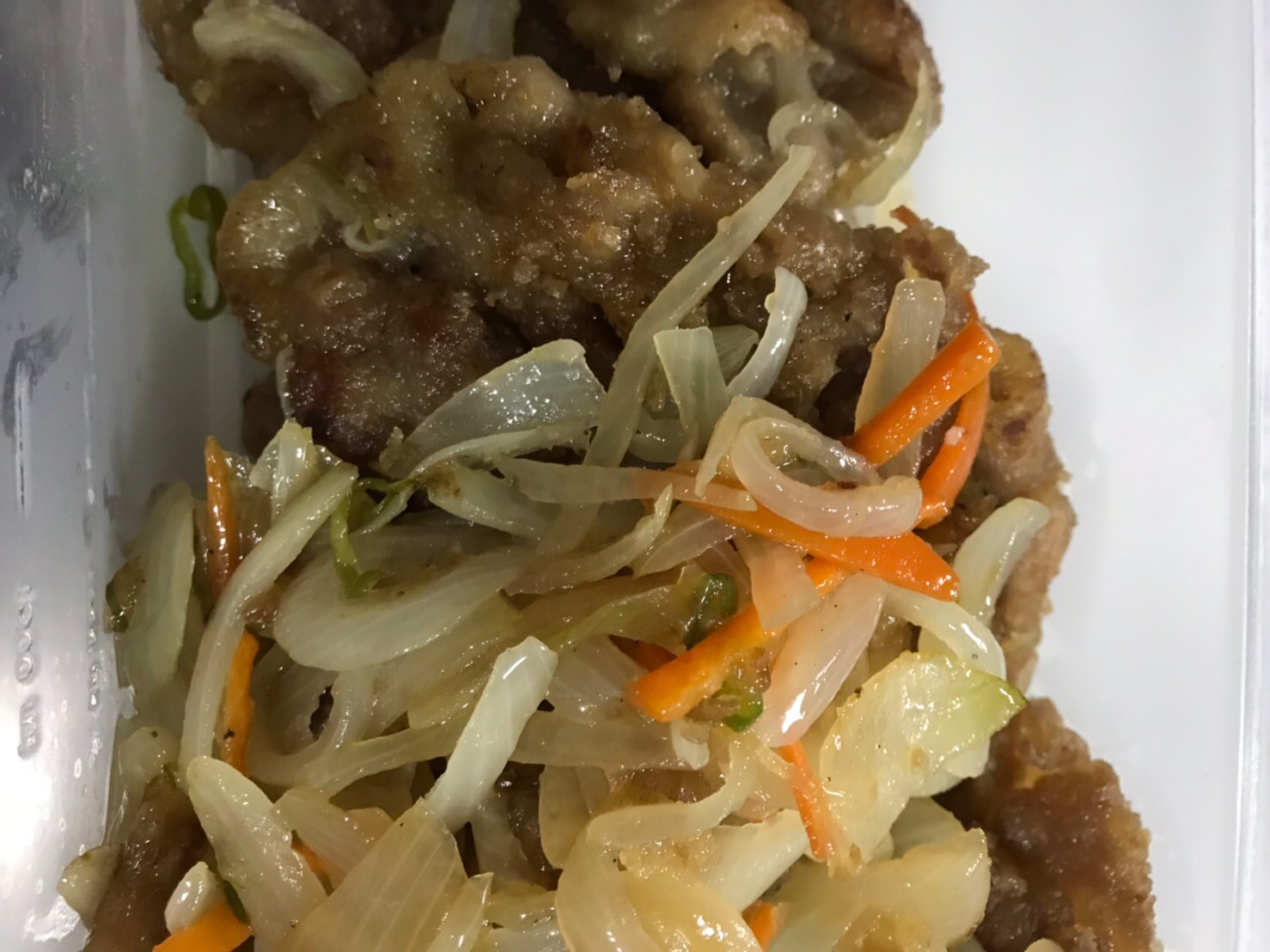 しっかり味付け✨豚肉と玉ねぎの野菜炒め(^ ^)