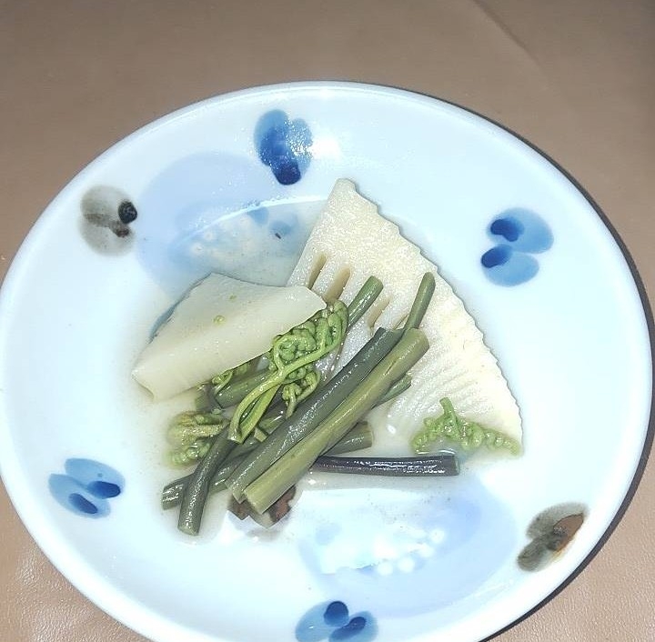 たけのことわらびの煮物