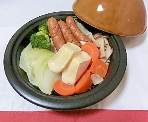 蒸し野菜とカマンベールのタジン鍋♪