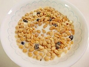 トリプル大豆 豆乳 大豆 大豆グラノーラ レシピ 作り方 By ドキンちゃん０２９８ 楽天レシピ