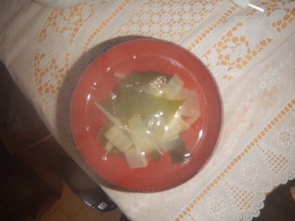 朝の食物繊維☆　「筍甘皮とわかめのスープ」