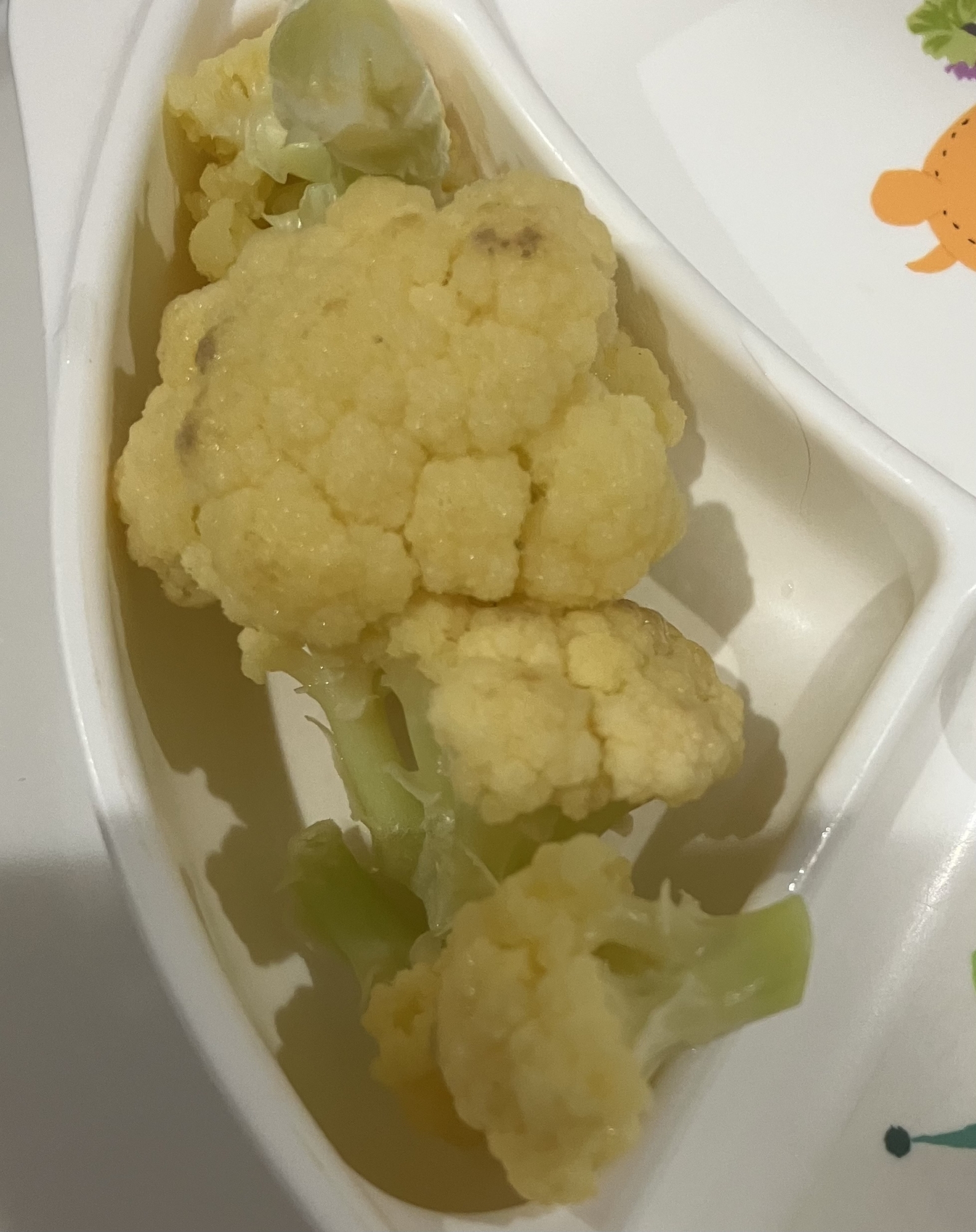 カリフラワーのバター蒸し炒め