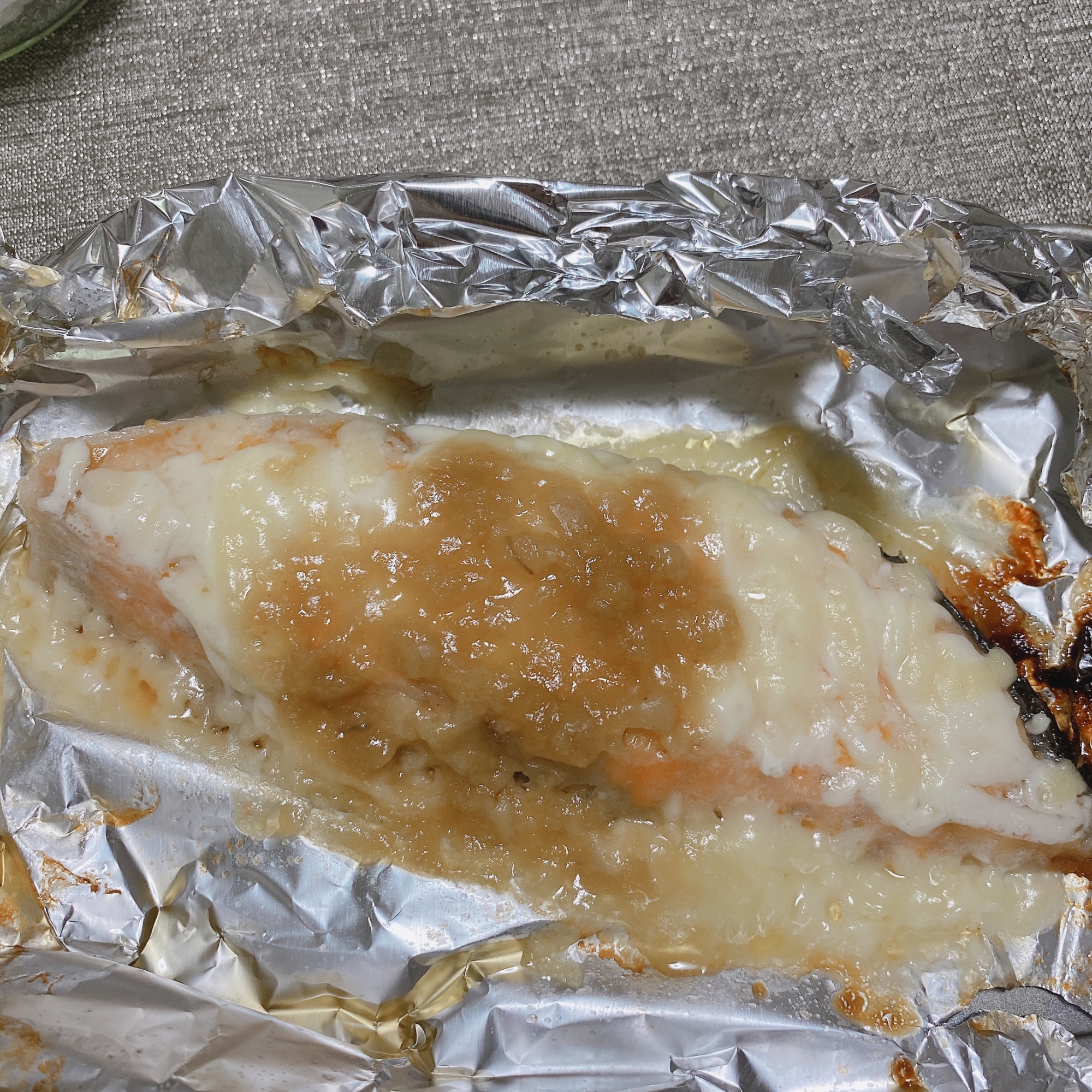 鮭の味噌マヨチーズホイル焼き